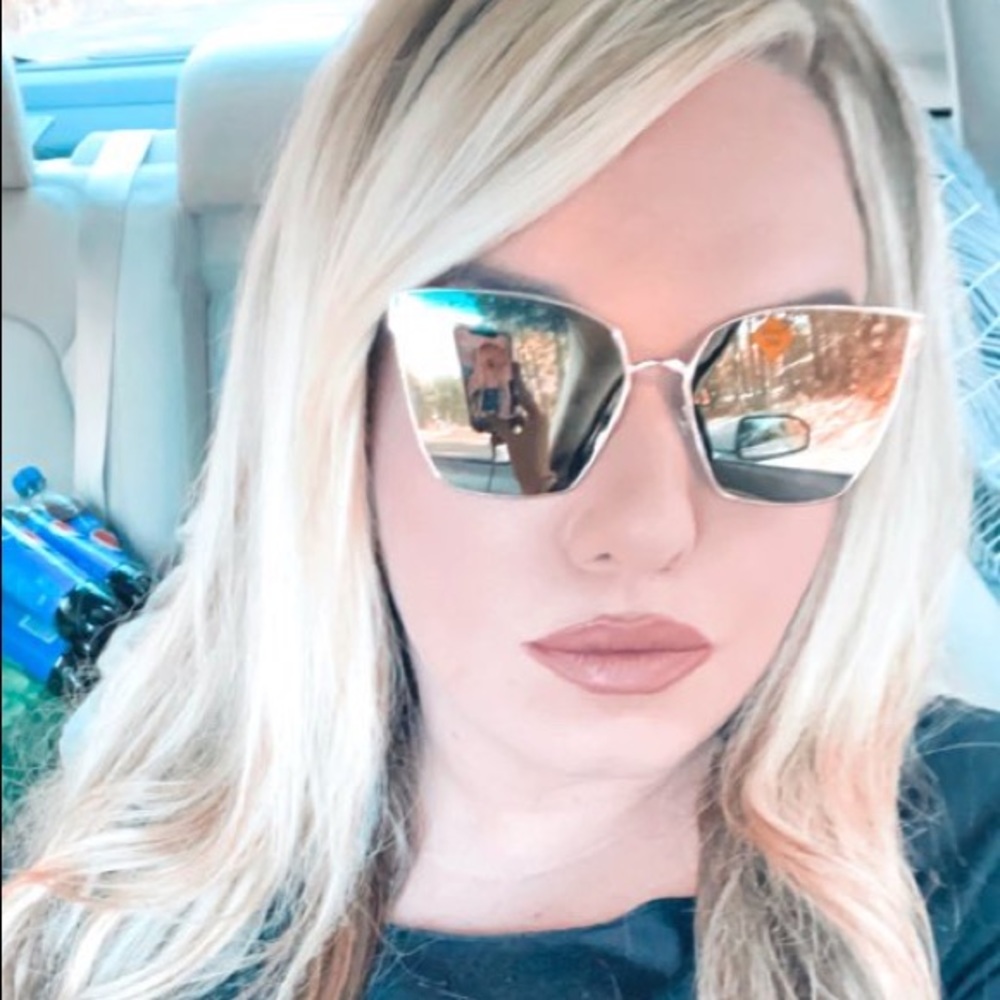 Meet your Posher, Katie